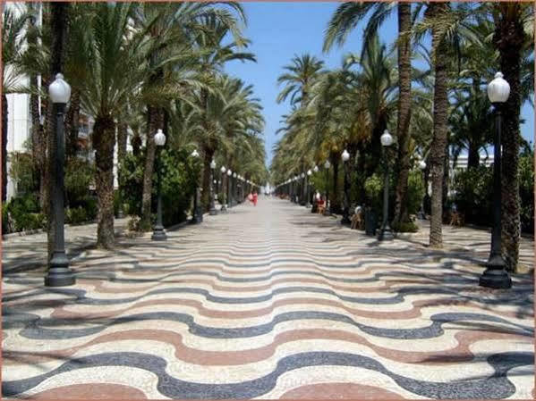 Hostal San Fernando Alicante Exterior photo